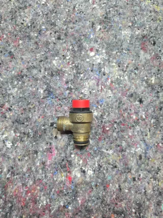 Válvula seguridad caldera Ferroli DOMIproject F24