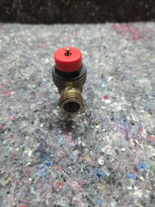 Válvula seguridad caldera Ferroli DOMIproject F24