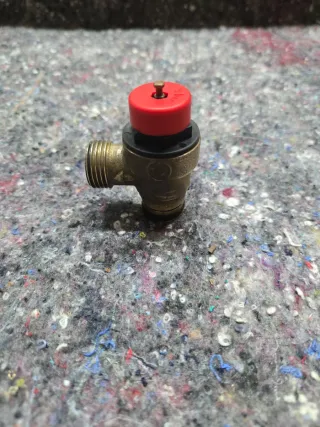 Válvula seguridad caldera Ferroli DOMIproject F24