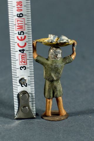 FIGURA EN PLOMO DE PESCATERO, PESCADERO PARA BELÉN