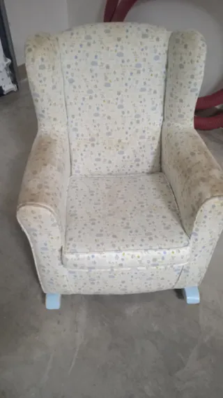 Sillón mecedora infantil tela