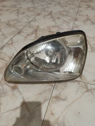 Faro Delantero Izquierdo Kia Carens