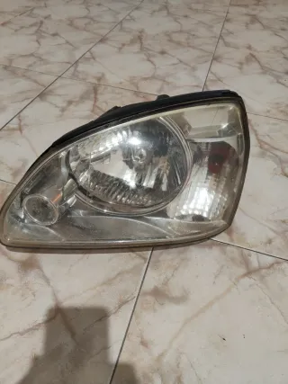 Faro Delantero Izquierdo Kia Carens