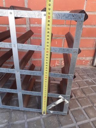 Botellero 24 botellas madera y metal