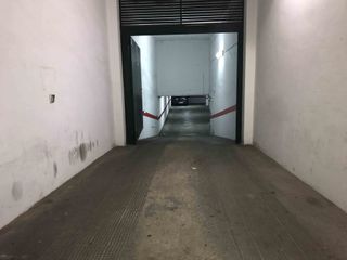 ALQUILER GARAJE MOTO Y TRASTERO