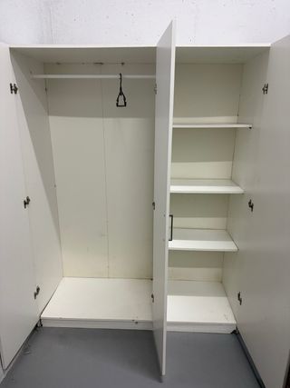 Armario Ikea blanco 3 puertas