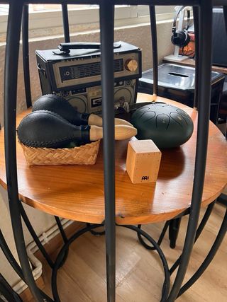 Mesa alta estilo industrial metal y madera