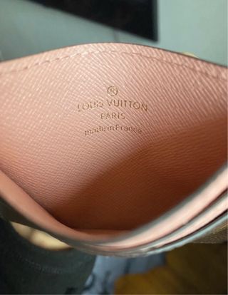 Tarjetero femenino Louis Vuitton charms