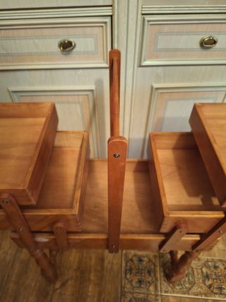 Costurero de madera vintage