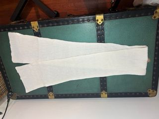 Sciarpa lunga in maglia bianca