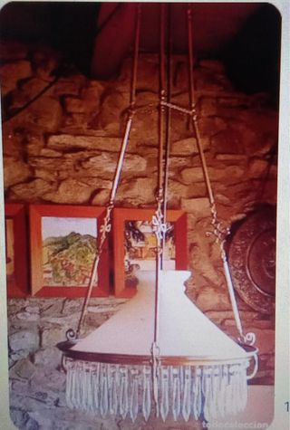 Lámpara antigua de cristal y lágrimas