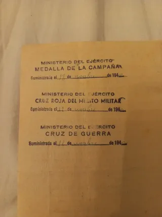 Antiguo Conjunto de 3 condecoraciones militares