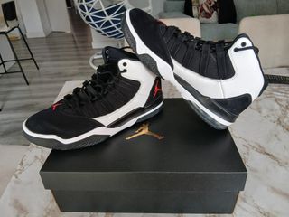Jordan Max Aura Talla 43 Negro Blanco