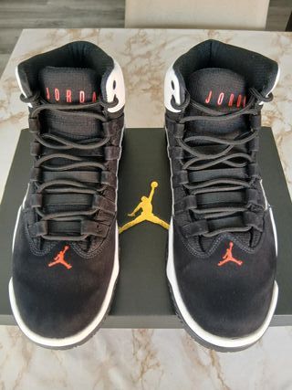 Jordan Max Aura Talla 43 Negro Blanco