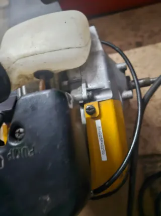 Motor Subaru EH025