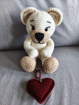 Orsetto Teddy Amigurumi con Cuore