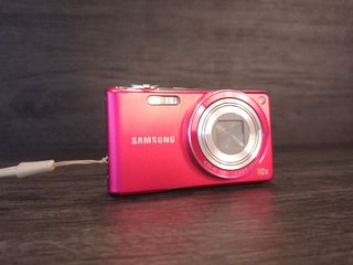 Samsung PL210 Cámara Digital 14.2MP Rosa