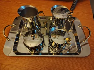 Juego de café metálico dorado y plateado