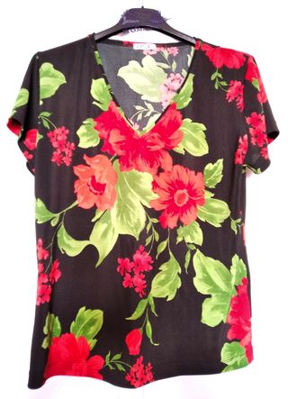 2 Blusas de cuello de pico estampadas XXXL/46