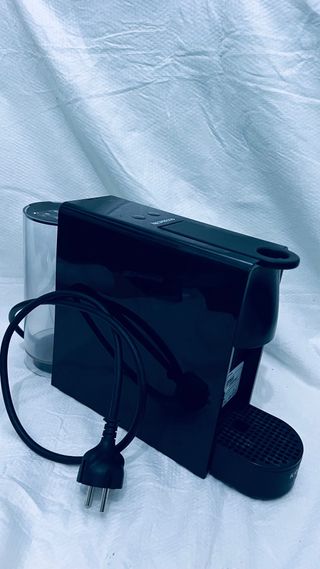 Cafetera Krups Nespresso Essenza Mini