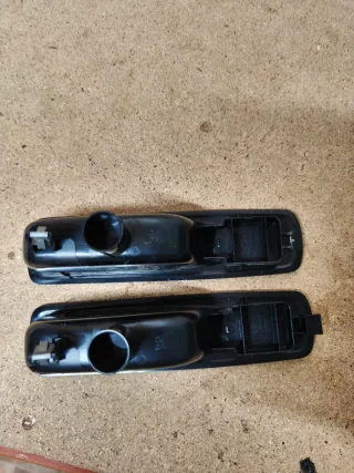 Portaobjetos puertas traseras Renault Clio/Megane.