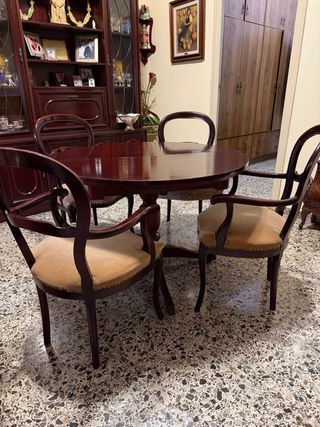 Conjunto mesa y 4 sillas madera y tela
