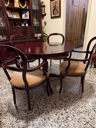 Conjunto mesa y 4 sillas madera y tela