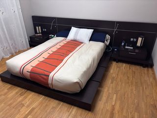 Cama baja tatami wengue con cajoneras