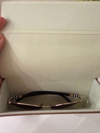 Gafas de sol Burberry redondas doradas