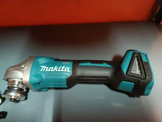 Radial Makita DGA504