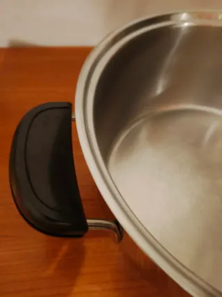 Pentola con coperchio