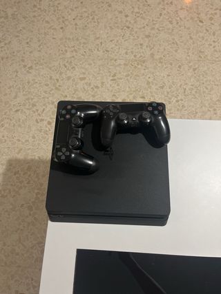 Consola Sony PS4 Negra en perfecto estado