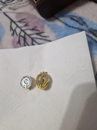 Insignias metálicas