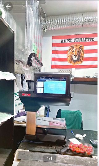 Balanza con ticket y caja