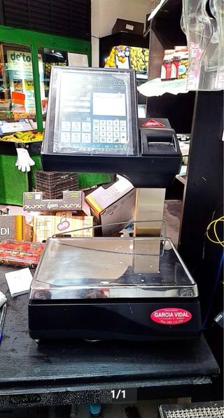 Balanza con ticket y caja