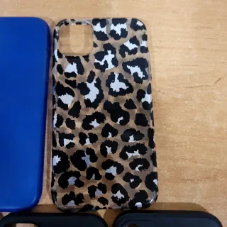 5 Fundas iPhone 11