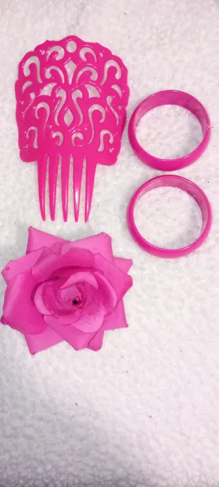 Lote Flamenca: Peineta, Pulseras y Flor