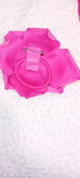 Lote Flamenca: Peineta, Pulseras y Flor