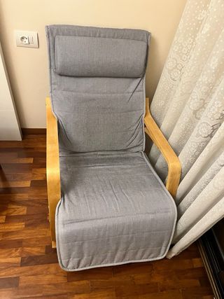 Hamaca mecedora gris con reposapiés abatible