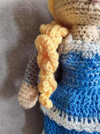 Bambola amigurumi Principessa Elsa Frozen