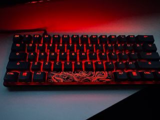 Teclado Mecânico HyperX Alloy Origins 60%