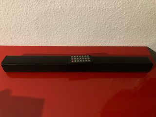 Barra de sonido negra