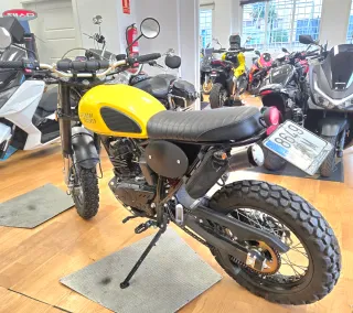 Leonart Tracker 125 Scrambler 2024 4 mil km