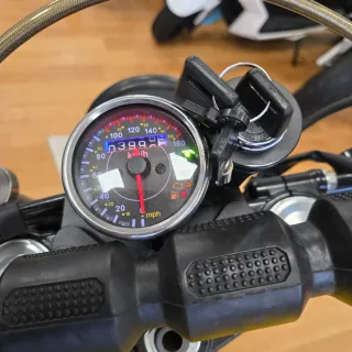 Leonart Tracker 125 Scrambler 2024 4 mil km