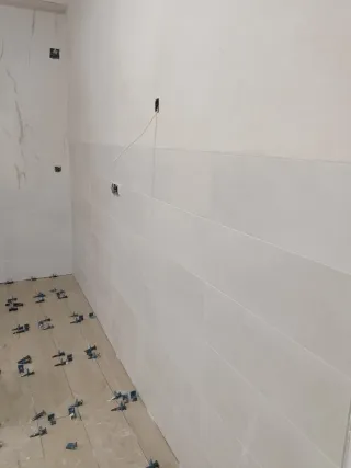 Alicatado de suelo y pared precio 12.50 M2 se colo
