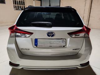 Toyota Auris 1.8 hybrid