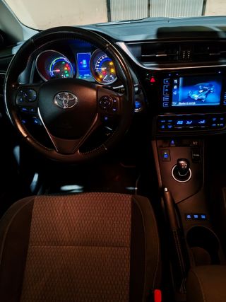 Toyota Auris 1.8 hybrid