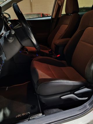 Toyota Auris 1.8 hybrid