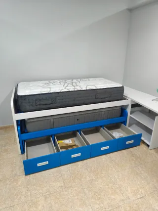 Dormitorio nido juvenil con escritorio