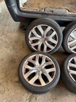 Llantas Citroën 18” Originales 4x108